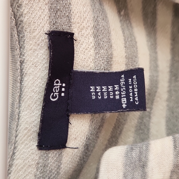 GAP Dress - Picture 2 of 3